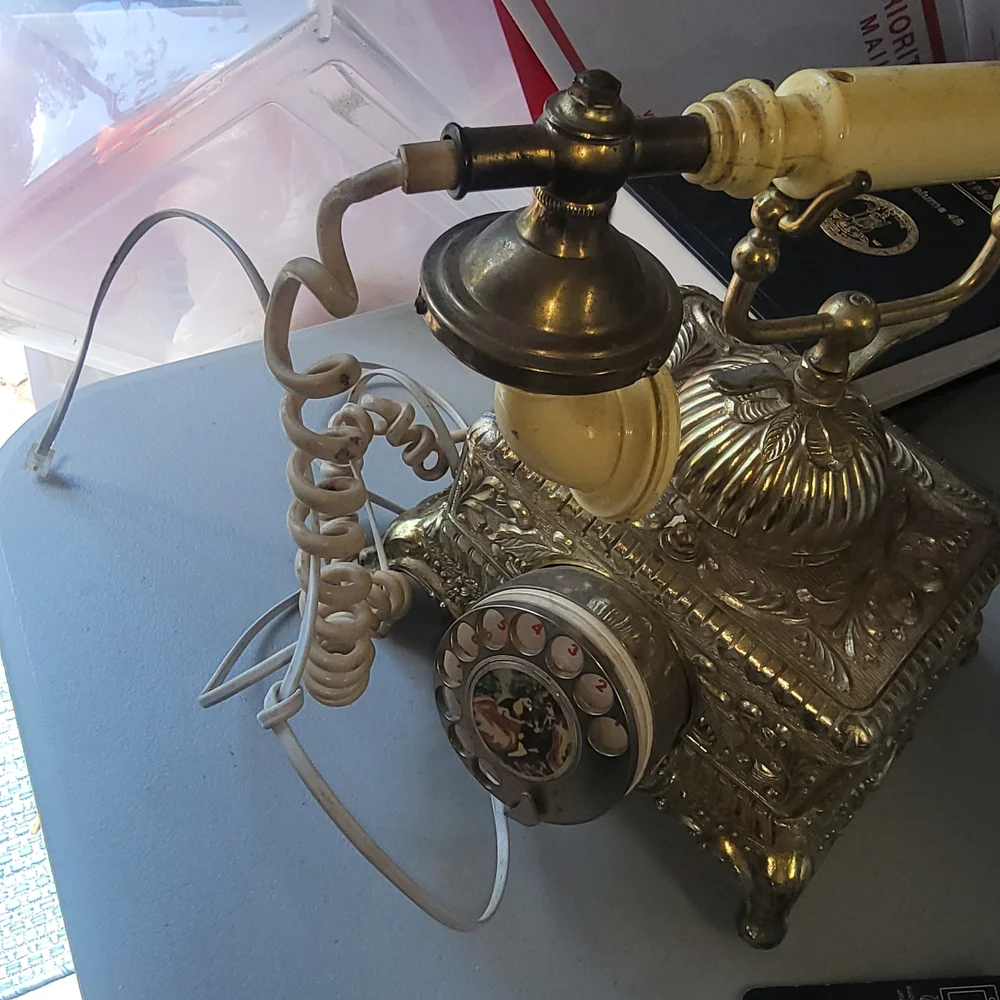 Vintage Style Gold and Cream Rotary Phone - Picture 5 of 5